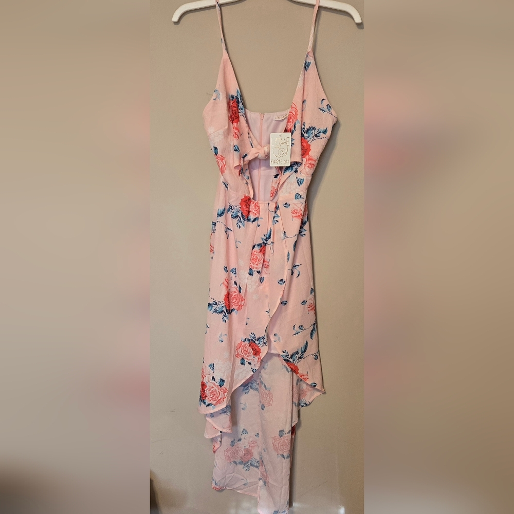 🎄 Love @ First Sight Hi Low Pink Floral Lined Dress w/ Front Keyhole NWT